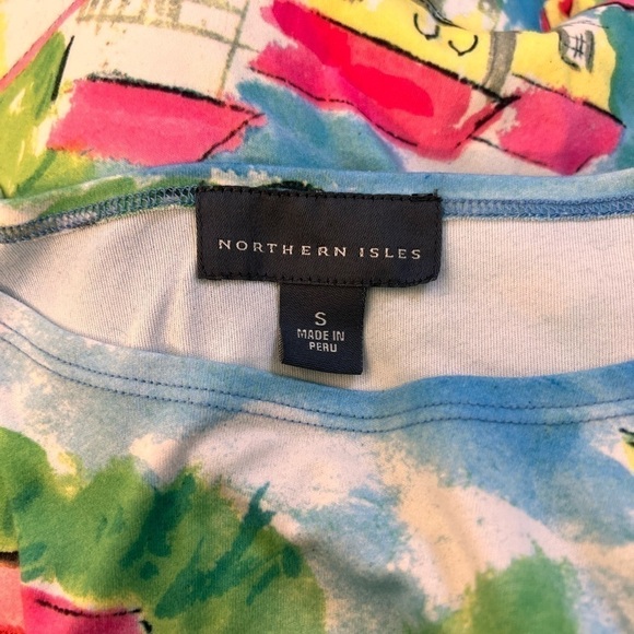 Northern Isles Coastal Village Vibrant Neon Pink Blue Quarter Sleeve Top Small - Picture 9 of 12